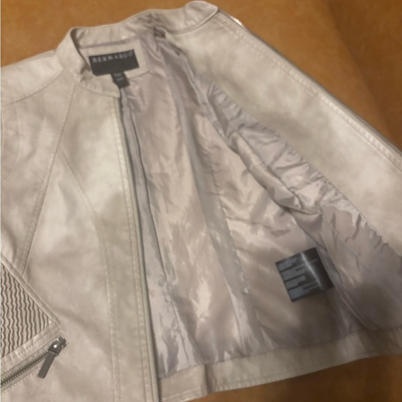 Bernardo Girls Jacket Women Size 14/16 Beige Zip Up & Buckle NWOT Pockets - Picture 7 of 12